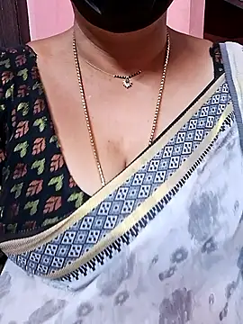 ananya956 online show from 11/12/25, 12:38