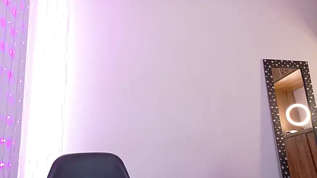 im anna  online show from 10/19/25, 08:09