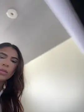 HaileyBaldwin online show from 12/11/24, 04:42