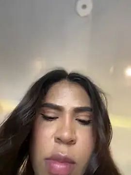 HaileyBaldwin online show from 12/15/24, 10:26