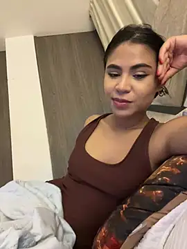 HaileyBaldwin online show from 12/29/24, 01:56