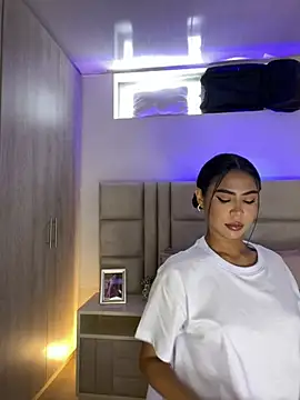 HaileyBaldwin online show from 02/06/25, 05:51