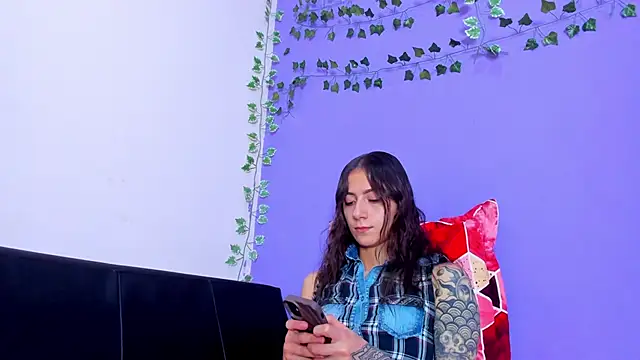Snapshot of scarlet-jonesx chatting on 03/09/25, 12:31 scarlet-jonesx online show from 03/09/25, 12:31