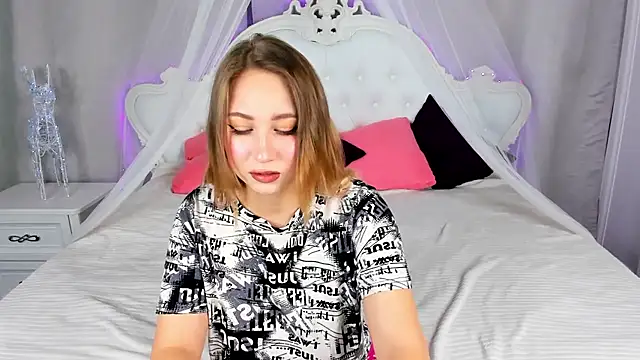 AsyaPink online show from 10/17/25, 08:17