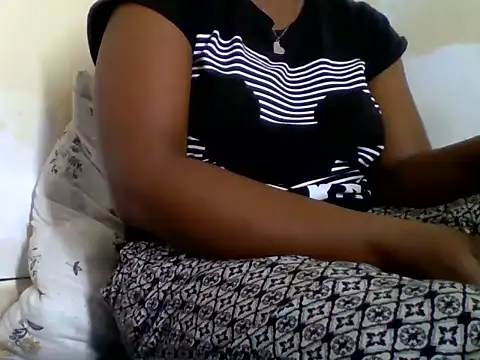 Snapshot of Hot-zeenah chatting on 10/21/25, 06:52 Hot-zeenah online show from 10/21/25, 06:52