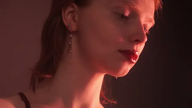 Snapshot of ginger_hugs chatting on 10/13/25, 10:10 ginger hugs online show from 10/13/25, 10:10