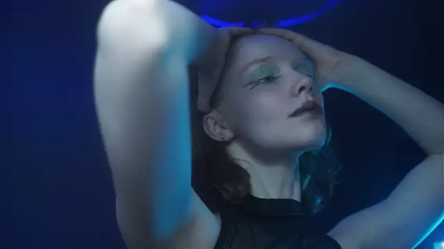 Snapshot of ginger_hugs chatting on 10/15/25, 10:10 ginger hugs online show from 10/15/25, 10:10