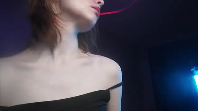 Snapshot of ginger_hugs chatting on 10/16/25, 10:11 ginger hugs online show from 10/16/25, 10:11