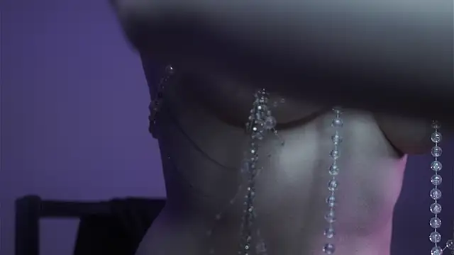 Snapshot of ginger_hugs chatting on 10/19/25, 10:10 ginger hugs online show from 10/19/25, 10:10