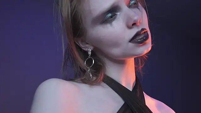 Snapshot of ginger_hugs chatting on 11/02/25, 10:12 ginger hugs online show from 11/02/25, 10:12