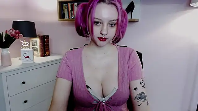 Snapshot of MadelineLust chatting on 01/25/25, 08:53 MadelineLust online show from 01/25/25, 08:53