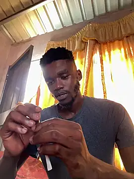 Snapshot of HottSledge chatting on 03/05/25, 01:17 HottSledge online show from 03/05/25, 01:17