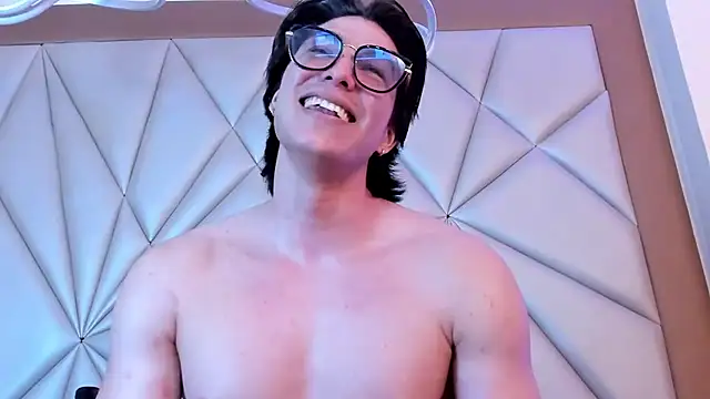 Karimferrer online show from 12/23/24, 09:59