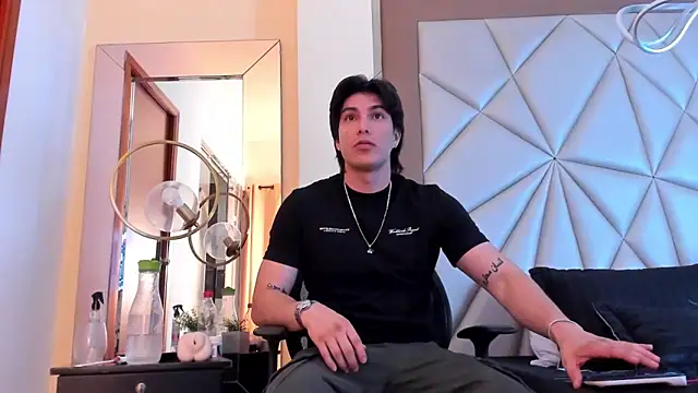 Karimferrer online show from 01/29/25, 03:44