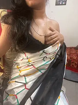 Spicy sari girl online show from 12/03/24, 10:28