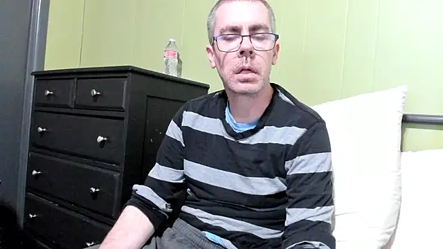 ImportantEquator0 online show from 09/28/25, 08:25