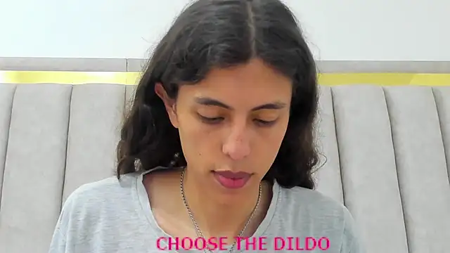 FreyaMoller online show from 09/10/25, 07:47