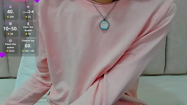 FreyaMoller online show from 10/06/25, 07:00