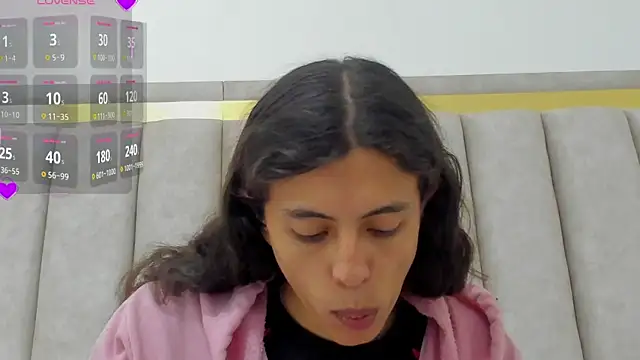 FreyaMoller online show from 10/11/25, 07:45