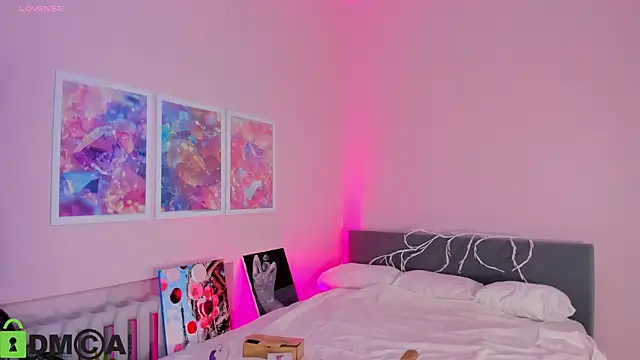 Elis Fox online show from 10/20/25, 04:07