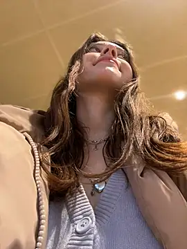 Snapshot of Times__Square chatting on 01/17/25, 04:06 Times Square online show from 01/17/25, 04:06