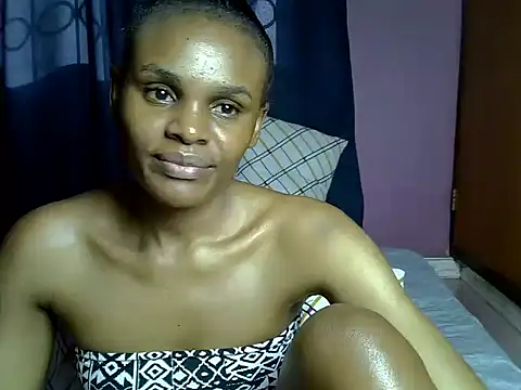 Queen petite  online show from 10/01/25, 05:13