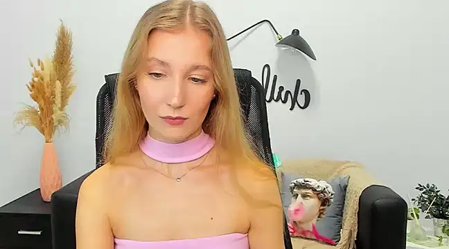 LolaWilsons online show from 01/18/25, 03:27