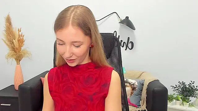 LolaWilsons online show from 02/24/25, 12:26