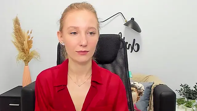 LolaWilsons online show from 03/20/25, 09:15