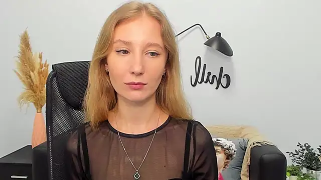 LolaWilsons online show from 03/22/25, 11:21