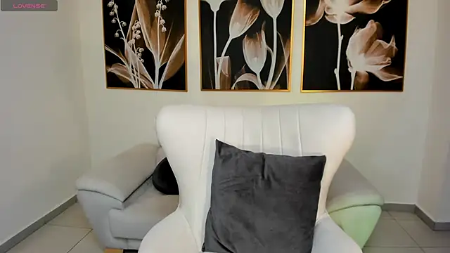 SamanthaConnor  online show from 03/11/25, 07:14