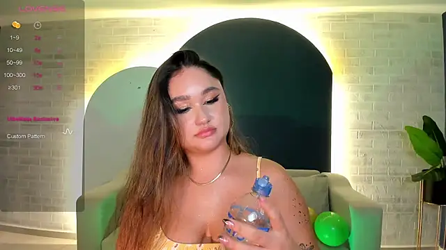 SamanthaConnor  online show from 03/17/25, 10:06