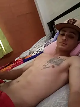 Snapshot of jhonvillada chatting on 10/05/25, 03:32 jhonvillada online show from 10/05/25, 03:32