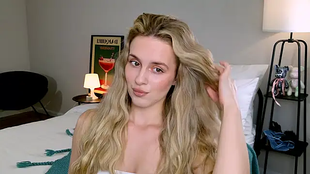 RozzitaBedberry online show from 10/08/25, 12:36