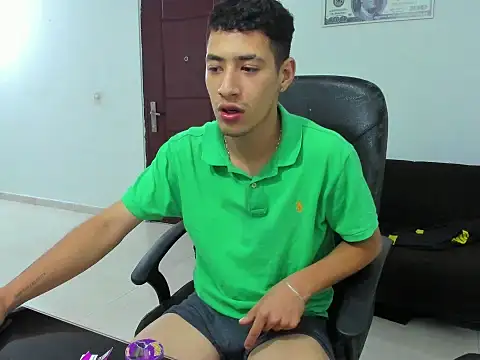 Chandler ken online show from 10/12/25, 08:46