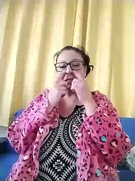 Snapshot of Anais-Te-La-Como chatting on 12/12/24, 11:07 Anais-Te-La-Como online show from 12/12/24, 11:07