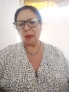 Snapshot of Anais-Te-La-Como chatting on 02/14/25, 11:21 Anais-Te-La-Como online show from 02/14/25, 11:21