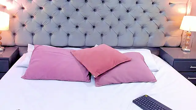 SamantaG online show from 03/13/25, 12:46