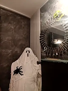 IsisBlake online show from 10/30/25, 08:20