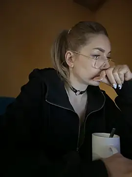 Snapshot of Crazy-Rosa chatting on 01/12/25, 12:55 Crazy-Rosa online show from 01/12/25, 12:55