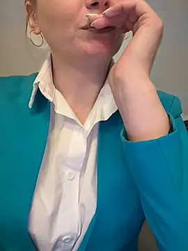 Snapshot of Crazy-Rosa chatting on 02/01/25, 04:00 Crazy-Rosa online show from 02/01/25, 04:00