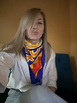 Snapshot of Crazy-Rosa chatting on 02/10/25, 05:52 Crazy-Rosa online show from 02/10/25, 05:52