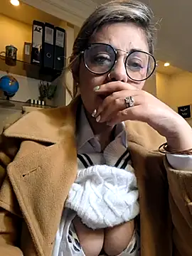 Cata Office-12 online show from 02/21/25, 09:43