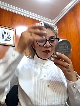 Cata Office-12 online show from 09/30/25, 04:23