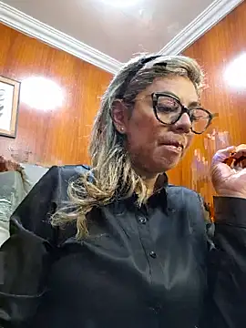 Cata Office-12 online show from 10/21/25, 01:56