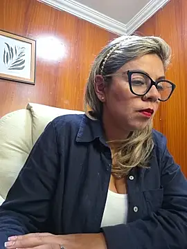 Cata Office-12 online show from 10/25/25, 04:24