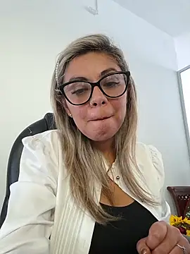 Cata Office-12 online show from 11/14/25, 05:00