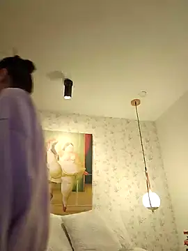 valery mora online show from 12/21/24, 01:32