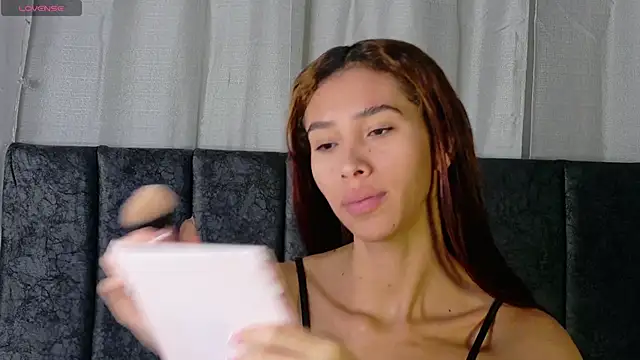 Snapshot of Iamkarlaa_doll chatting on 10/06/25, 11:29 Iamkarlaa doll online show from 10/06/25, 11:29