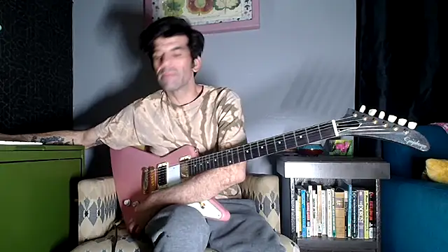 FlannelDong online show from 11/19/25, 07:19